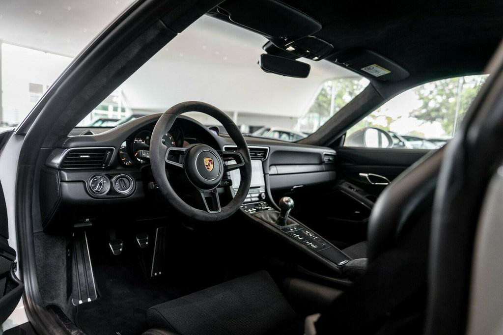 Porsche 991 GT3 Touring