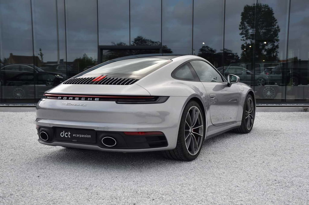 Porsche 992 Carrera 4S