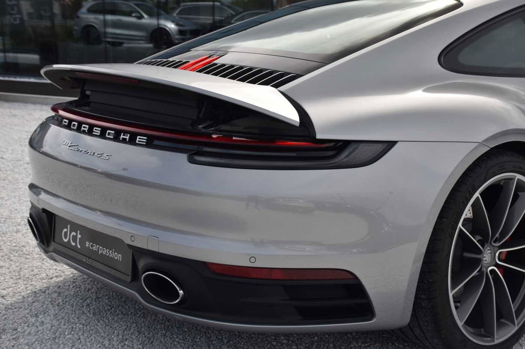 Porsche 992 Carrera 4S