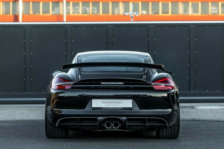 Porsche 981 Cayman GT4