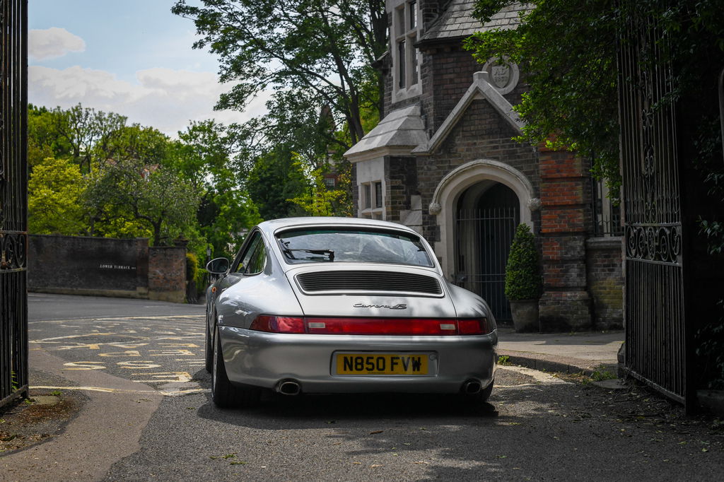Porsche 993 Carrera 4S