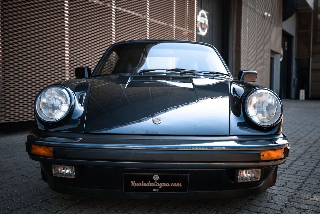 Porsche 911 Carrera 3.2
