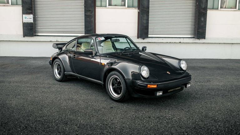 Porsche 911 Turbo 3.3
