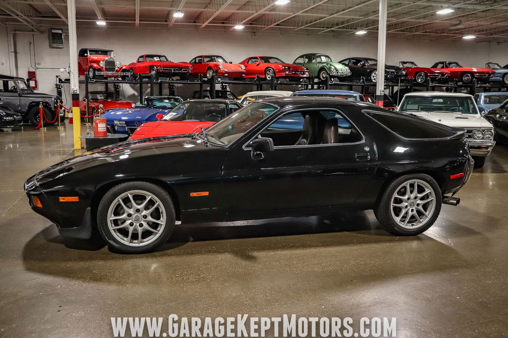 Porsche 928 S