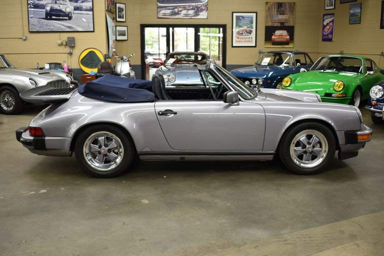 Porsche 911 Carrera 3.2 (US)