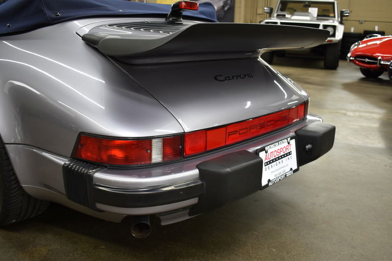 Porsche 911 Carrera 3.2 (US)