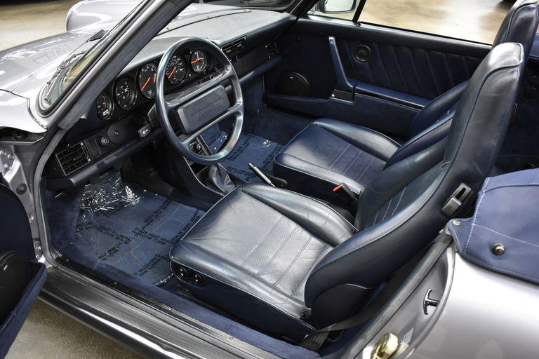 Porsche 911 Carrera 3.2 (US)