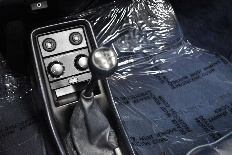 Porsche 911 Carrera 3.2 (US)