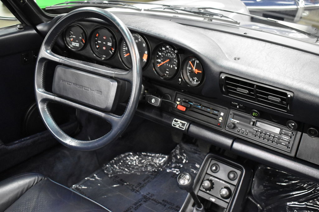 Porsche 911 Carrera 3.2 (US)