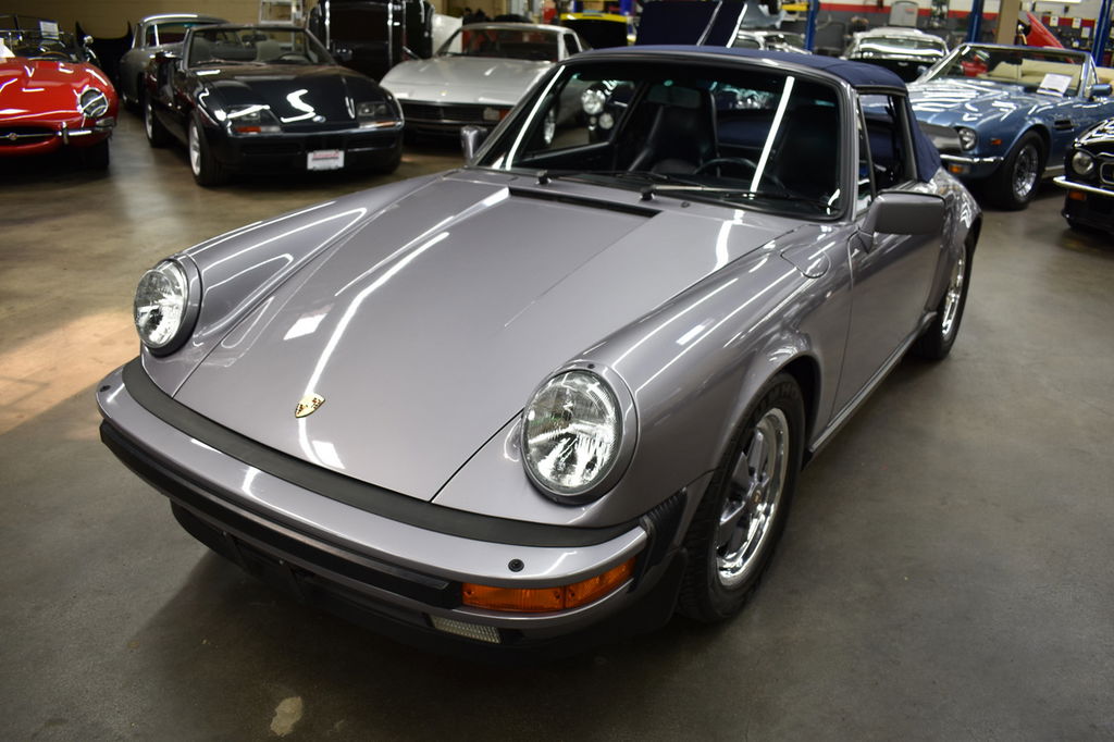 Porsche 911 Carrera 3.2 (US)