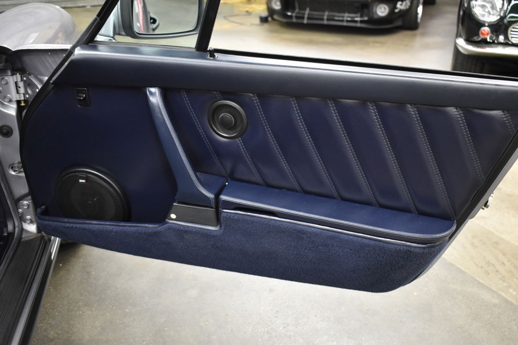 Porsche 911 Carrera 3.2 (US)