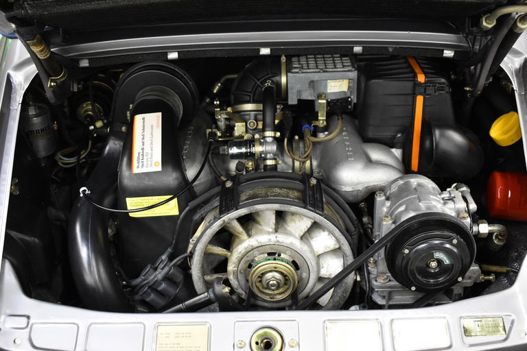 Porsche 911 Carrera 3.2 (US)