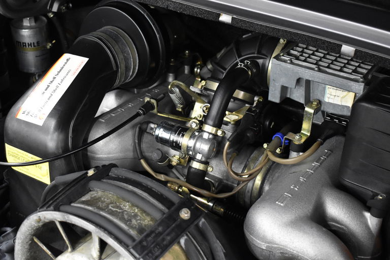 Porsche 911 Carrera 3.2 (US)