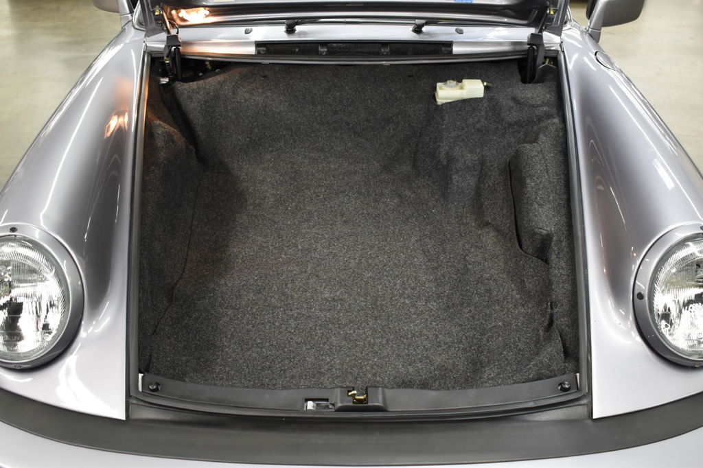 Porsche 911 Carrera 3.2 (US)