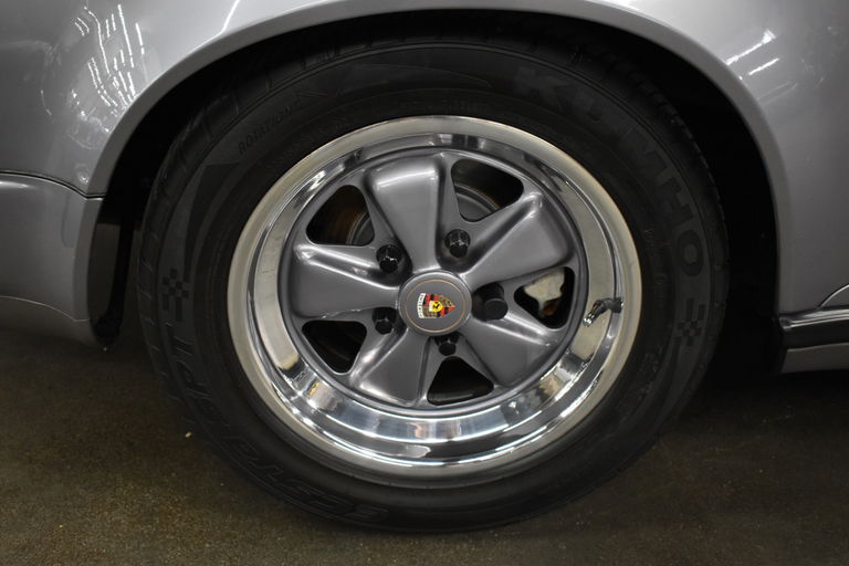 Porsche 911 Carrera 3.2 (US)