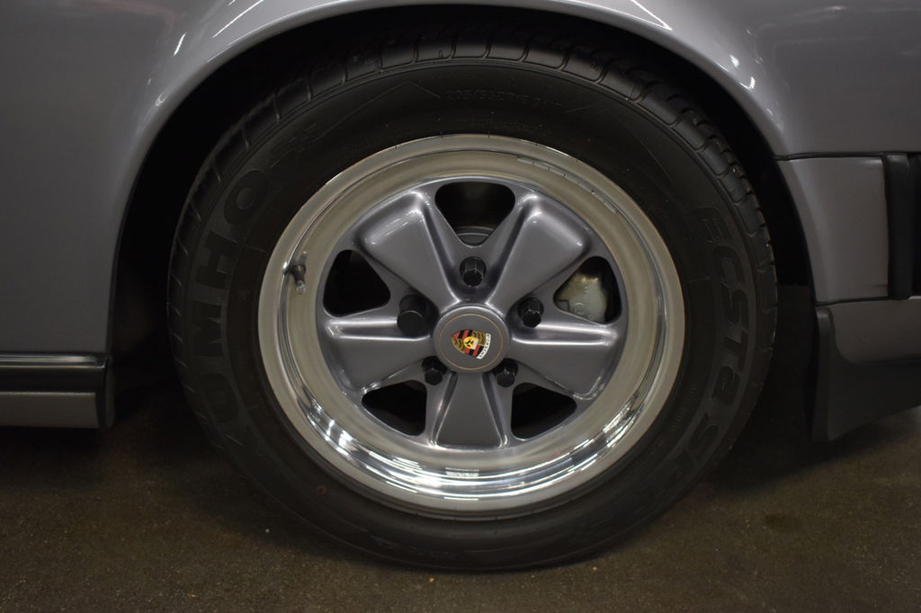 Porsche 911 Carrera 3.2 (US)