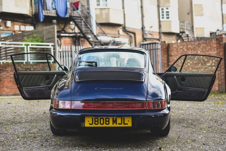 Porsche 964 Carrera 4