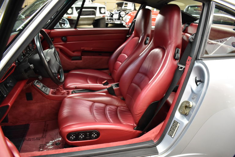 Porsche 993 Carrera 4S