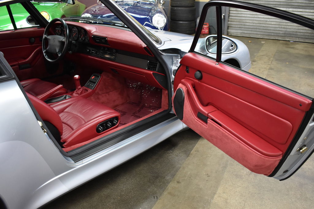 Porsche 993 Carrera 4S