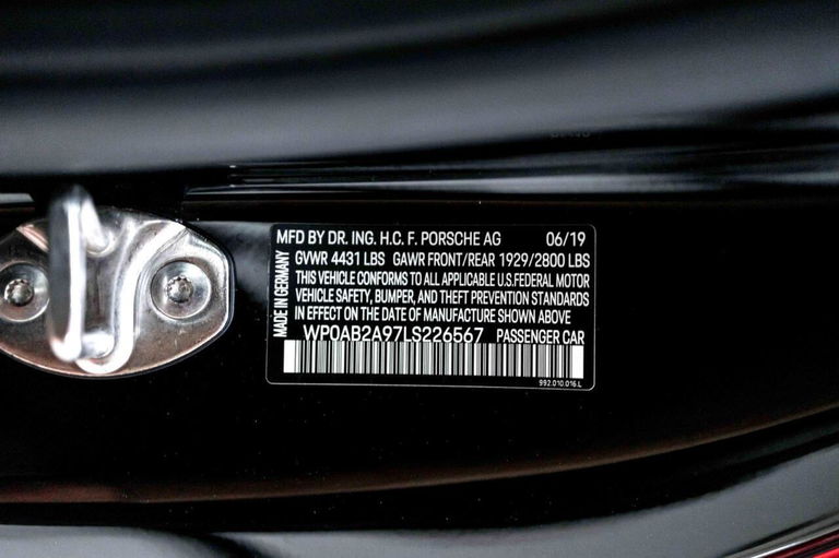 Porsche 992 Carrera 4S