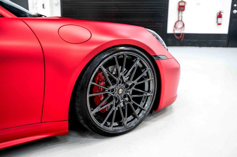 Porsche 992 Carrera 4S