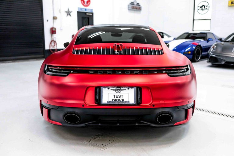 Porsche 992 Carrera 4S