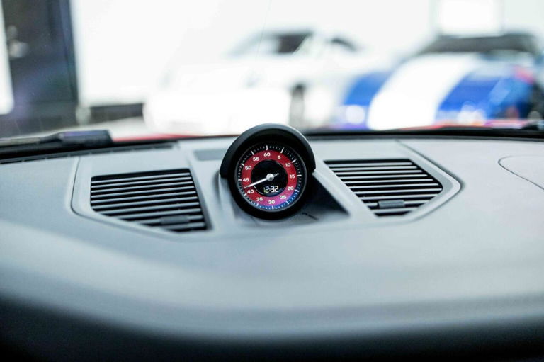 Porsche 992 Carrera 4S