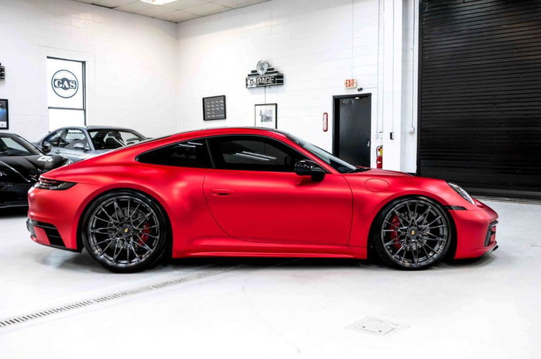 Porsche 992 Carrera 4S