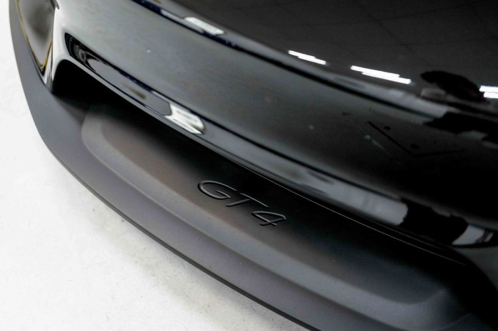 Porsche 718 Cayman GT4