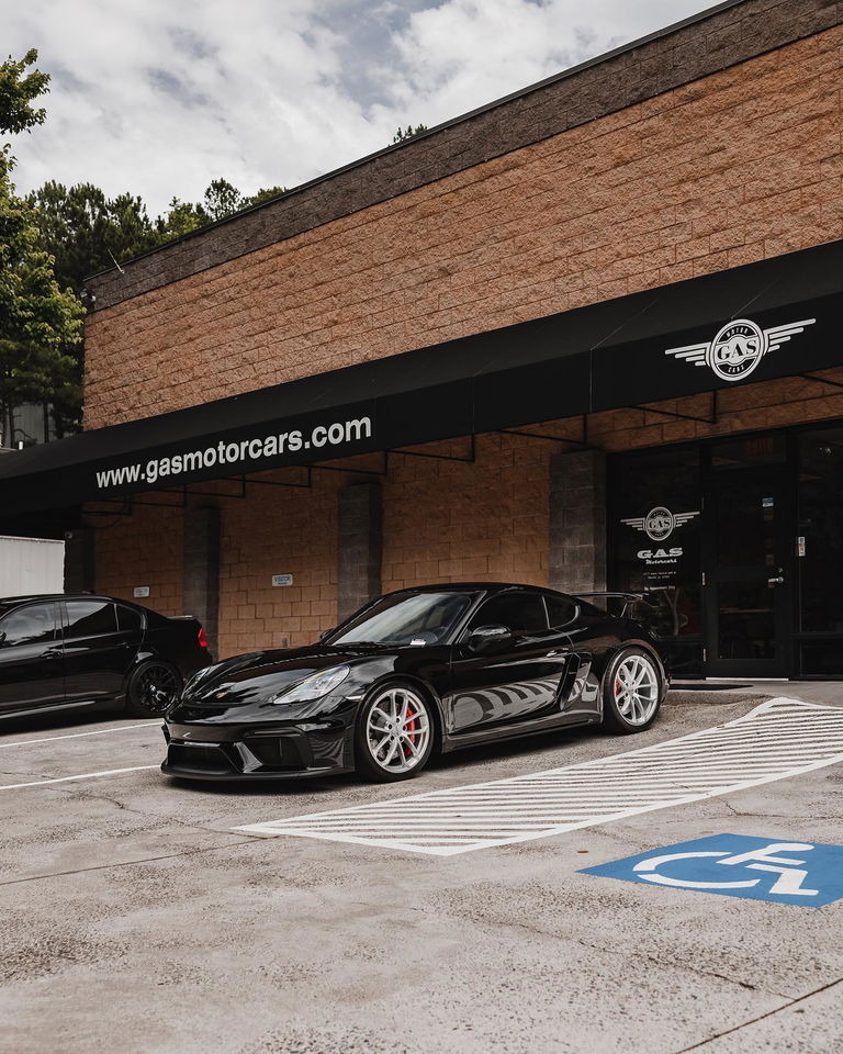 Porsche 718 Cayman GT4