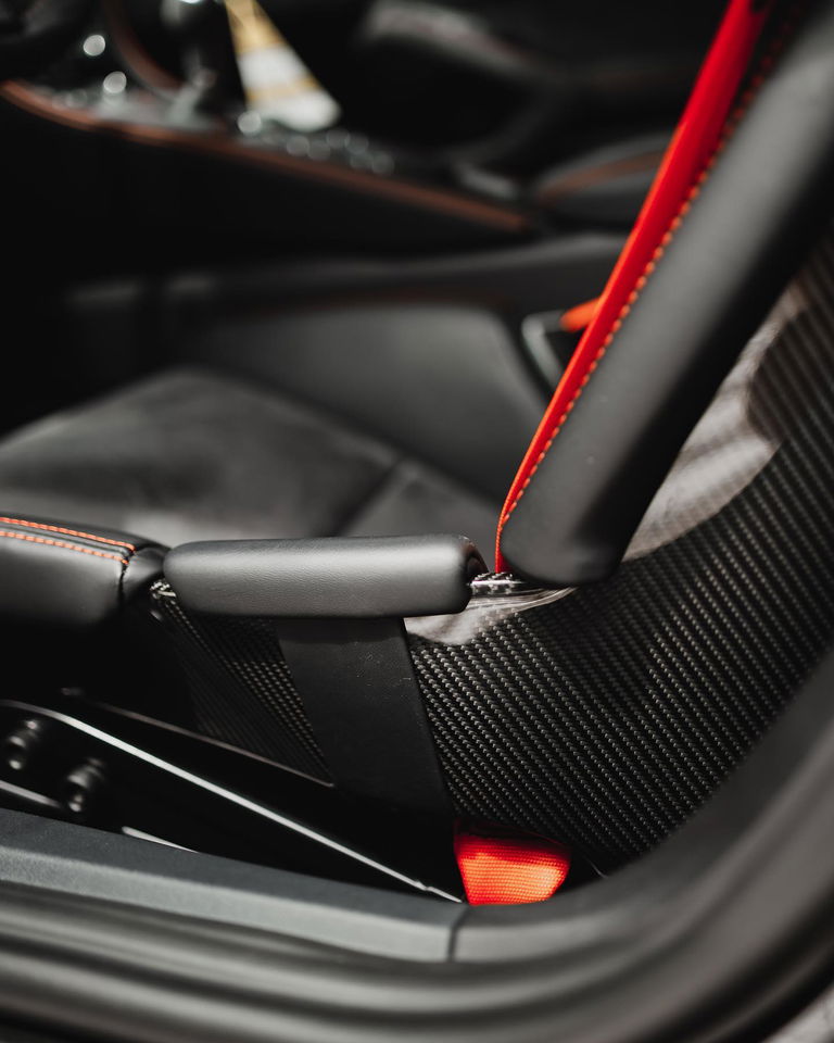 Porsche 718 Cayman GT4