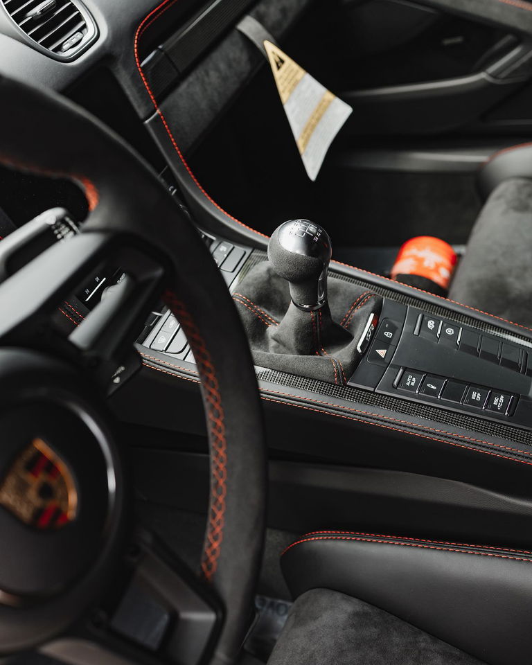 Porsche 718 Cayman GT4