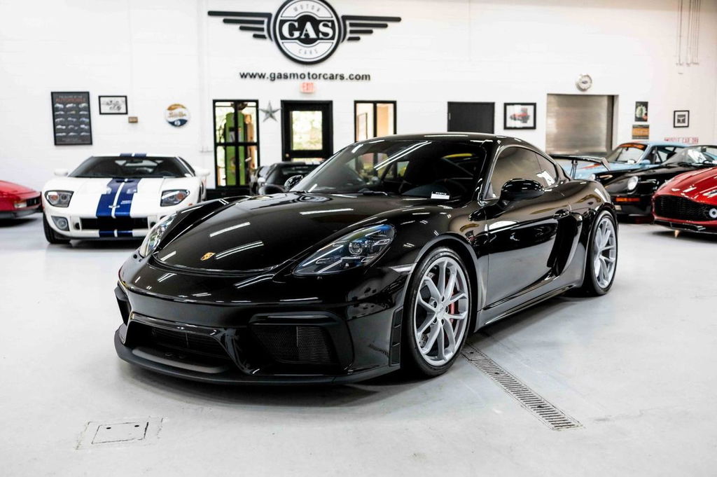 Porsche 718 Cayman GT4