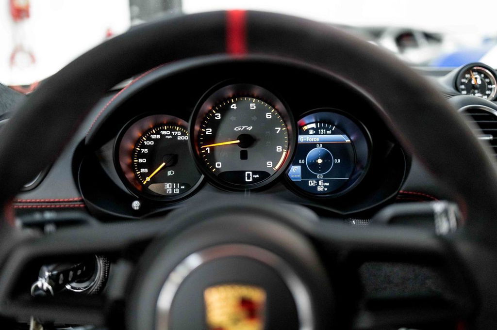 Porsche 718 Cayman GT4