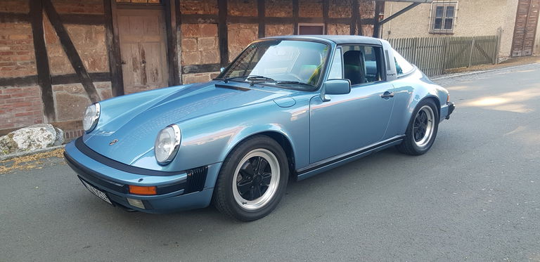 Porsche 911 Carrera 3.2