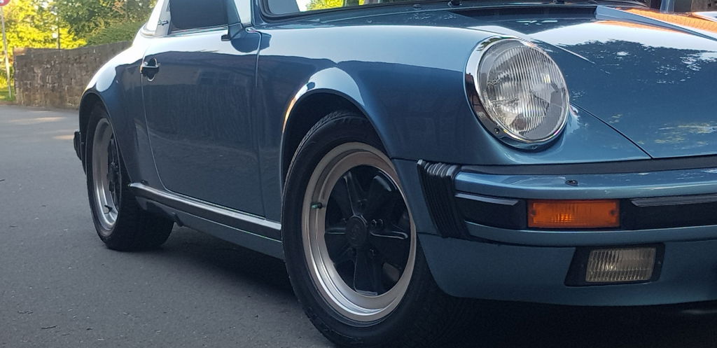 Porsche 911 Carrera 3.2