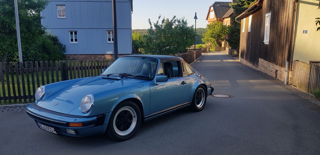 Porsche 911 Carrera 3.2