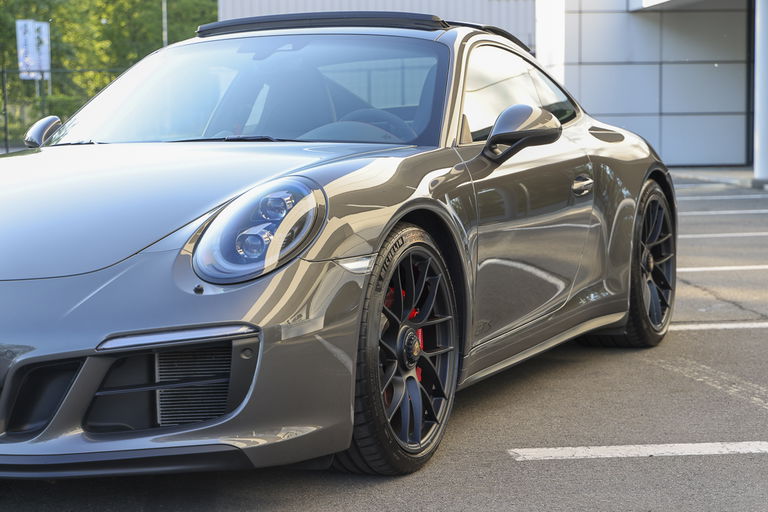 Porsche 991.2 Carrera 4 GTS