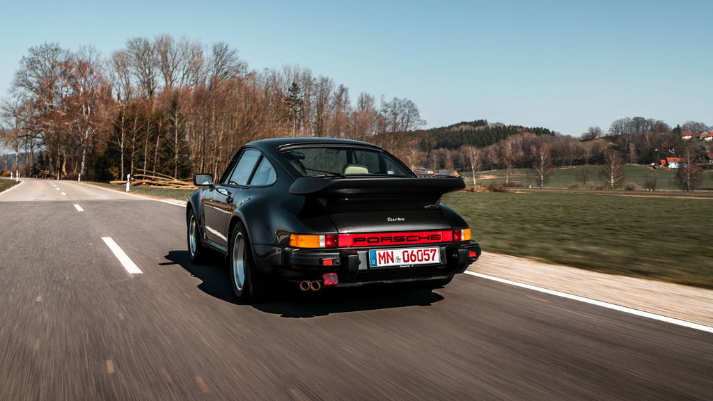 Porsche 911 Turbo 3.3