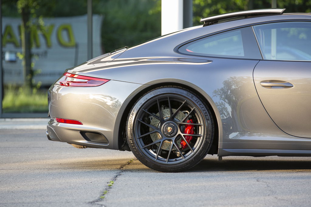 Porsche 991.2 Carrera 4 GTS