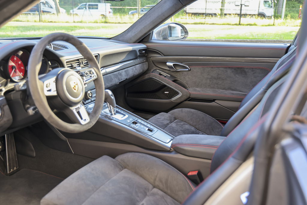 Porsche 991.2 Carrera 4 GTS