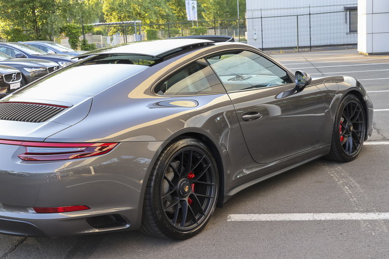 Porsche 991.2 Carrera 4 GTS