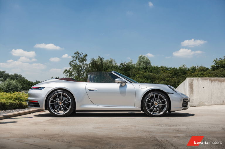 Porsche 992 Carrera 4