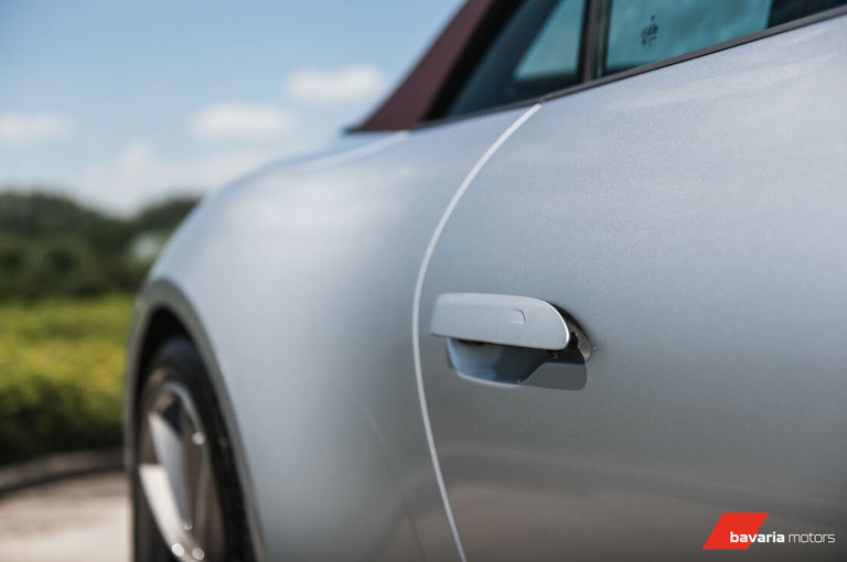 Porsche 992 Carrera 4