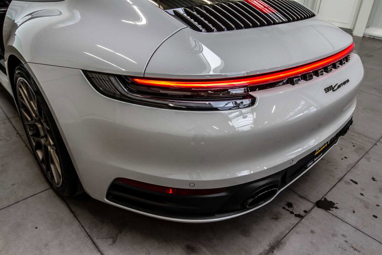 Porsche 992 Carrera