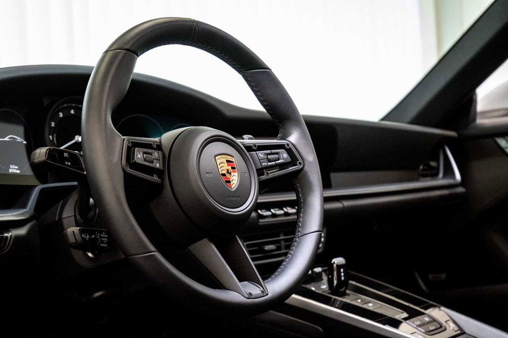 Porsche 992 Carrera