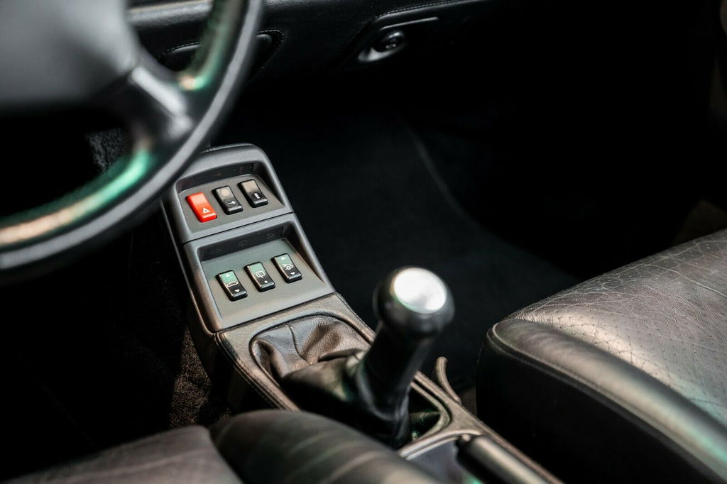 Porsche 993 Carrera 4