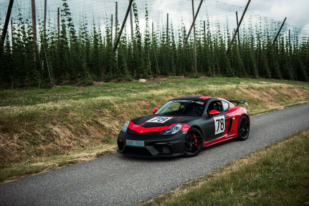 Porsche 718 Cayman GT4