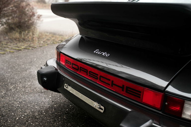 Porsche 911 Turbo 3.3