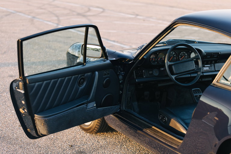 Porsche 964 Carrera 4